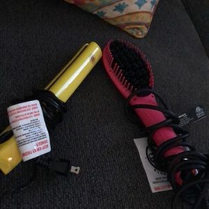 2 for 1 💁🏻‍♀️ Flat iron and Hot brush